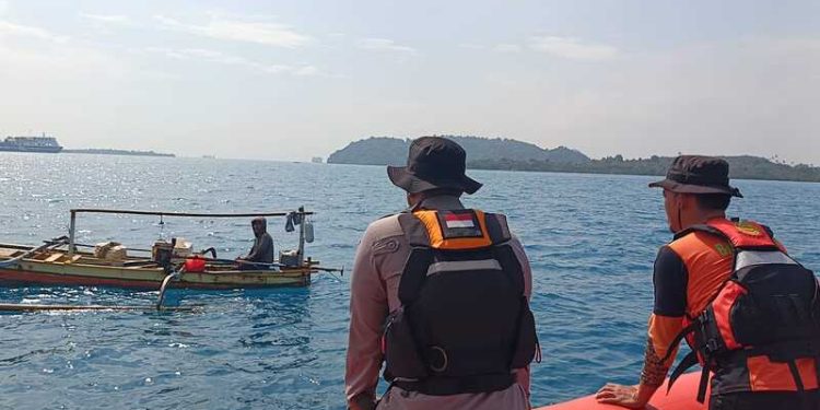 Tim SAR Cari Penumpang KMP Mufidah yang Jatuh di Perairan Bakauheni