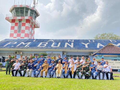 Kasau dan Wamenhan RI Saksikan Demo Teknologi Modifikasi Cuaca di Lanud Pangeran M. Bun Yamin