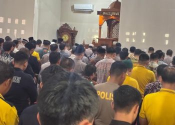 Kapolda Lampung Sampaikan Bela Sungkawa, Personel Polda dan Masyarakat Gelar Sholat Gaib