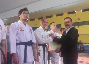 Ketua Forki Lampung Utara Terima Gelar Dan II Kehormatan Lemkari