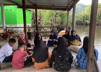 Mahasiswa KKN Kebangsaan ke-XIII 2025 Bangun Semangat Membaca Lewat “Jembatan Aksara” di Desa Salenrang