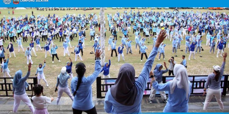 Haornas 2025 di Kalianda: Zita Anjani Pimpin Senam Massal Penuh Keceriaan