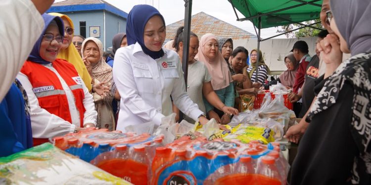 PMI Bersama TNI AL Gelar Pangan Murah