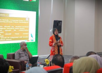 Seminar Internasional FTK UIN RIL: Guru Jadi Kunci Sukses Pendidikan Abad 21