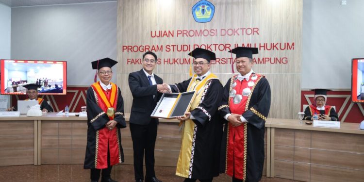 Adhitya Rizky Prabowo Raih Gelar Doktor dengan Disertasi Validitas SKMHT dan APHT