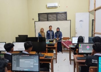Dosen Darmajaya Kembangkan Potensi Multimedia Pelajar SMKN 1 Way Pengubuan