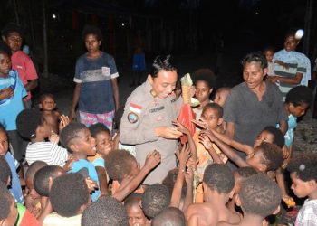 Satgas Ops Damai Cartenz Perkuat Ikatan Kebersamaan dengan Masyarakat Mimika