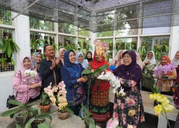 Rektor Unila Resmikan Rumah Kaca Anggrek, Wujud Komitmen Konservasi dan Inovasi