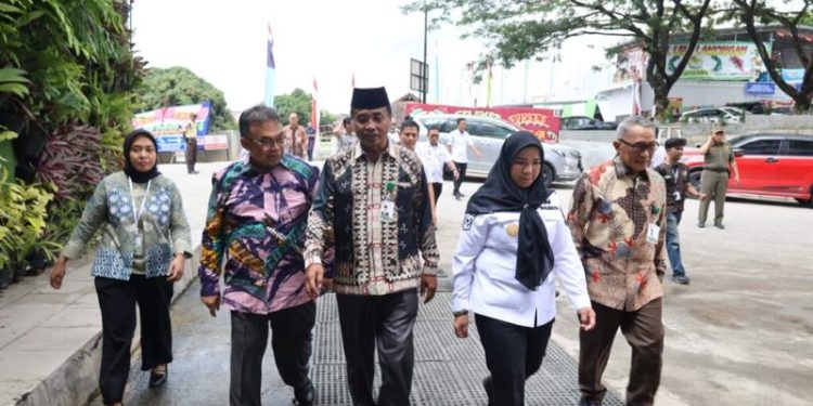 Prof. Ayi Ahadiat Hadiri Perayaan HUT ke-24 RS Urip Sumoharjo