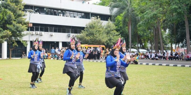 Unila Gelar Lomba Senam Maumere Meriahkan Dies Natalis ke-60