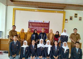 Tim Dosen IIB Darmajaya Gelar FGD Bersama Siswa/I SMAN 5 Bandar Lampung dalam Pencegahan Cyberbullying