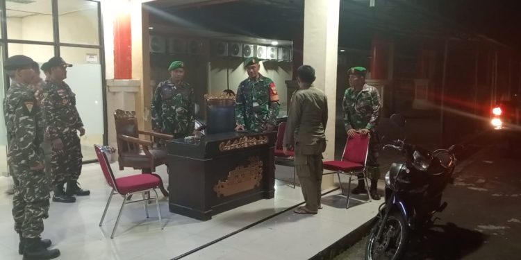 Pastikan Situasi Kamtibmas, Anggota Kodim 0410/KBL Gelar Patroli Malam