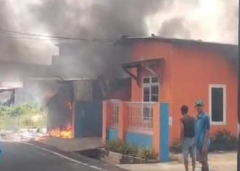 Kios Baju Bekas di Sepang Jaya Ludes Terbakar