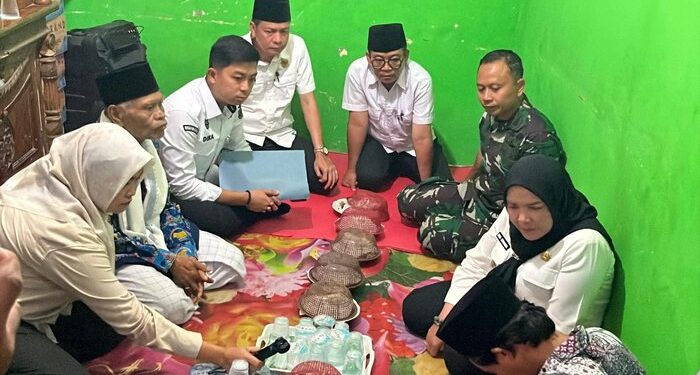 Sampaikan Belasungkawa, Bunda Eva Bantu Keluarga Korban Tenggelam