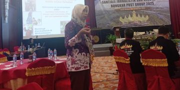 Tiga Dosen IIB Darmajaya Jadi Narasumber Santiaji Jurnalistik dan Kehumasan