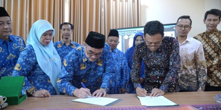 Fakultas Adab UIN Raden Intan – UIN Sunan Ampel Jalin Kerja Sama