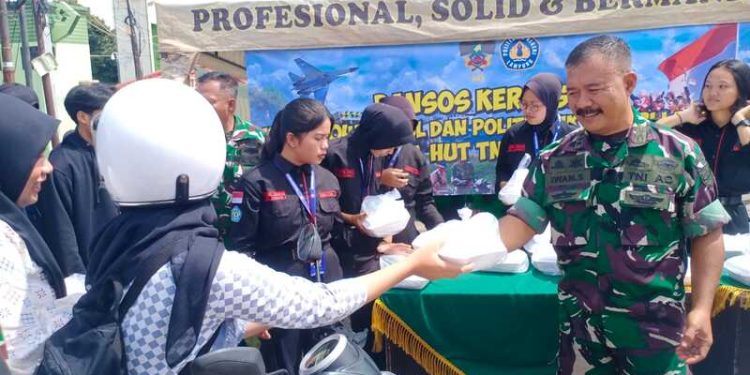 Koramil 410-06/KDT Bersama Politeknik Lampung Gelar “Jum’at Berkah”