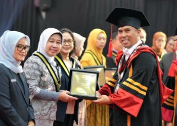 Rektor Unila Raih Penghargaan Itera Adi Karsa Madya