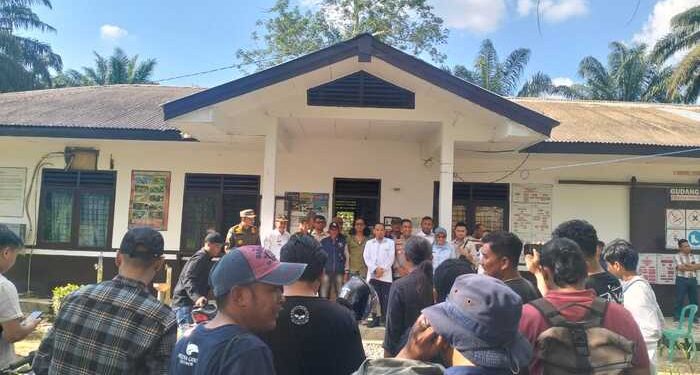 Polres Mesuji Kawal Penertiban Lahan HGU PT SIP Yang di Duduki Masyarakat Adat Buay Mencurung