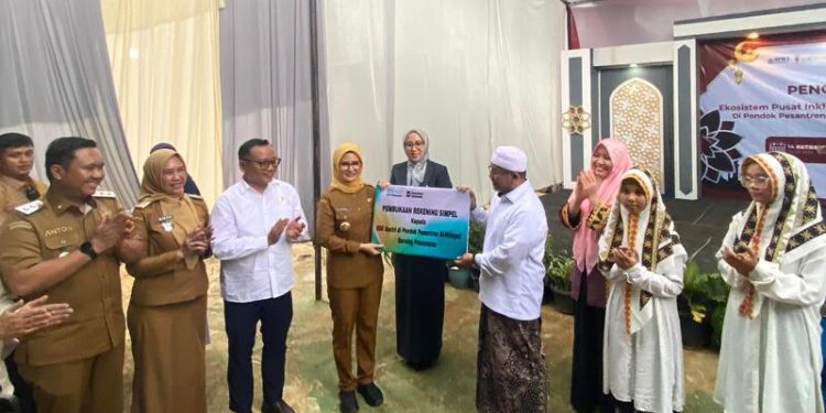 Sinergi OJK dan Pemkab Pesawaran Bangun Ekosistem Keuangan Syariah di Pondok Pesantren