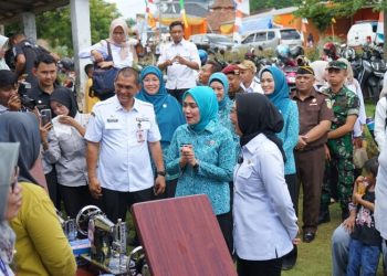 Kejari Way Kanan Hadiri Pencanangan Desa Tapis dan Penyaluran Bantuan TP-PKK Provinsi Lampung