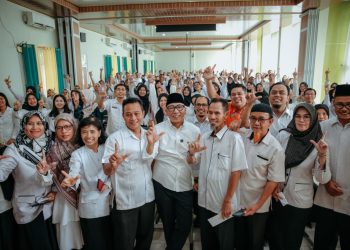 Gubernur Lampung Rahmat Mirzani Djausal Tinjau Pelaksanaan Uji Kompetensi Guru