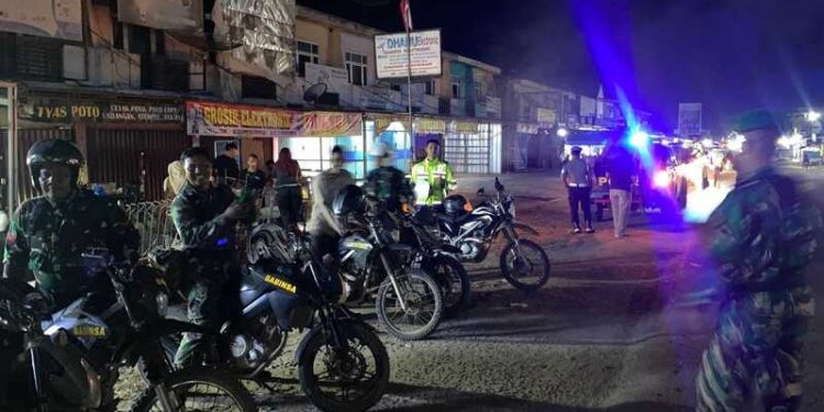 Patroli Gabungan Polres Mesuji, TNI, dan Satpol PP Tingkatkan Keamanan Saat Akhir Pekan