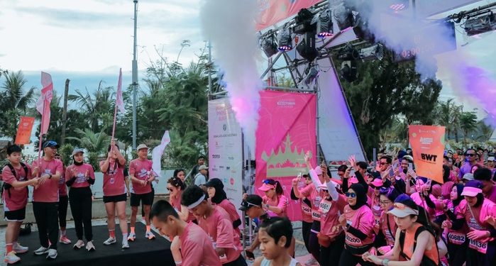 Ikuti Pinktober Run 2025, Gubernur Mirza Ajak Masyarakat Waspadai Kanker Payudara Lewat Gaya Hidup Sehat