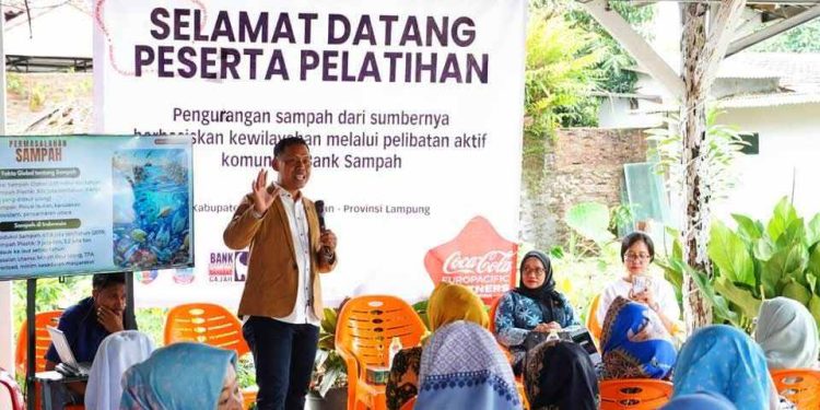 DWP Kominfotik Lampung Ikuti Pelatihan Pengelolaan Sampah di Bank Sampah Sahabat Gajah