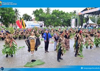 6.573 Peserta Guncang Kalianda! Pawai Budaya Terbesar Sepanjang Sejarah Warnai HUT ke-69 Lampung Selatan