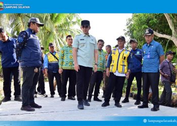 Bupati Egi Tinjau Jalan Beton Kunjir, Pastikan Akses Utama Pelajar Dibangun Berkualitas
