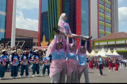 Polwan Polda Lampung Raih Juara Favorit di Lomba Senam Kreasi Tabola Bale