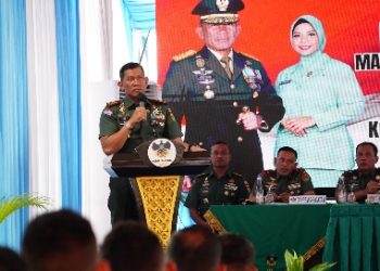 Pangdam XXI/Radin Inten Sampaikan Arahan Kepada Prajurit, PNS, dan Persit Korem 043/Gatam Serta Kodim 0410/KBL