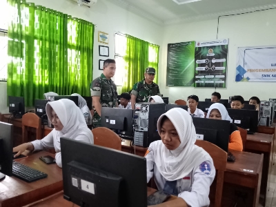 Babinsa Koramil 410-02/TBS Pantau Pelaksanaan RIKPSI CAT Online untuk Peserta Kartu Kuning