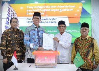 Ketua Senat Serahkan Dokumen Administrasi dan Hasil Pertimbangan Kualitatif Calon Rektor kepada Rektor UIN Raden Intan Lampung
