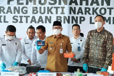 Perangi Narkotika, Pemprov Lampung Bersama BNNP Lampung Musnahkan Barang Bukti Narkotika