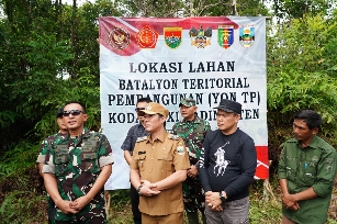 Danrem 043/Garuda Hitam Tinjau lokasi Rencana Pendirian Yonif Teritorial dI Pesisir Barat