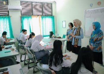 Wagub Jihan Nurlela Tinjau Try Out UTBK dan Program Lingkungan di SMAN 5 Bandar Lampung