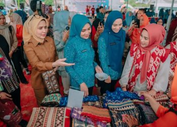 Perkuat Peran Perempuan dalam Kesehatan dan Ekonomi Keluarga, Ibu Purnama Wulan Sari Mirza Ajak Warga Desa Sukajaya Hidup Sehat dan Berdaya