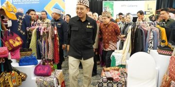 Gelaran Kriya Jemari 2025, Dekranasda Lampung Tegaskan Wastra Tapis sebagai Perpaduan Tradisi dan Inovasi