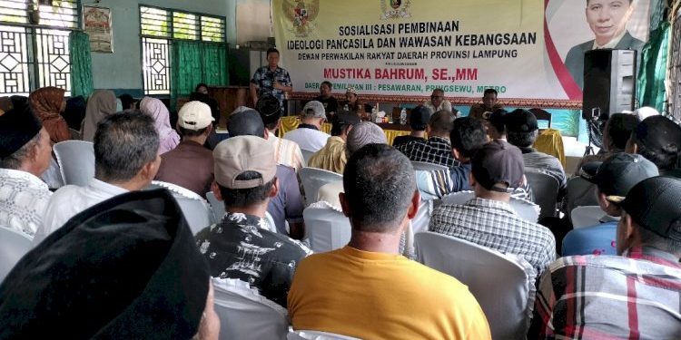 Anggota DPRD Lampung, Mustika Bahrum Sosialisasi Nilai-nilai Pancasila di Cimanuk Pesawaran