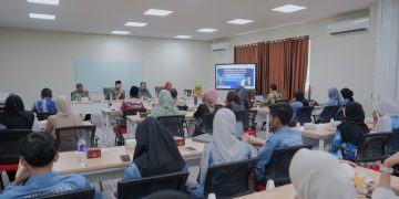 Kepala Biro AAKK Beri Motivasi Mahasiswa Saintek Penerima Beasiswa KIP-Kuliah