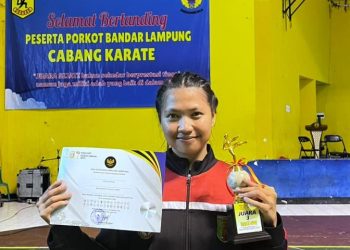 Putri Widya Tembus Beasiswa IIB Darmajaya Berkat Prestasi Karate, Kini Juara di Porkot Bandar Lampung