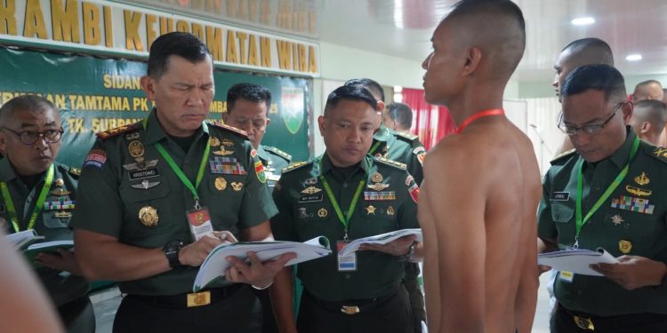 Pangdam XXI/RI Pimpin Sidang Panitia Pusat Penerimaan Tamtama PK Gelombang III TA 2025 di Bandar Lampung