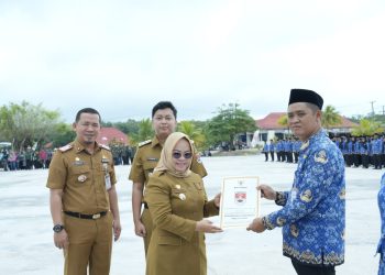 Elfianah Serahkan SK P3K Paruh Waktu Bagi 1123 Honor Pemkab Mesuji