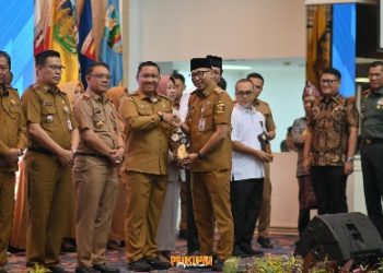 Pesawaran Pertahankan Predikat Informatif pada Anugerah Keterbukaan Informasi Publik Provinsi Lampung 2025