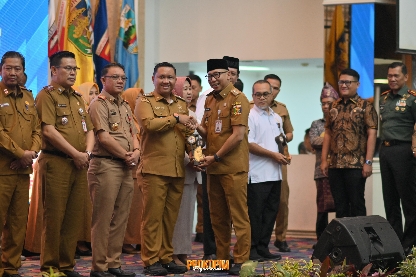 Pesawaran Pertahankan Predikat Informatif pada Anugerah Keterbukaan Informasi Publik Provinsi Lampung 2025