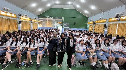 Prodi Hukum Bisnis Darmajaya Edukasi Etika Digital & Kontrak Online di SMA Xaverius