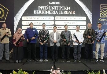 UIN RIL Terima Penghargaan dari Kemenag RI sebagai PPID PTKN Berkinerja Terbaik