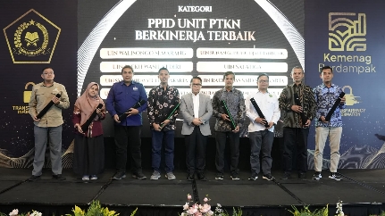 UIN RIL Terima Penghargaan dari Kemenag RI sebagai PPID PTKN Berkinerja Terbaik